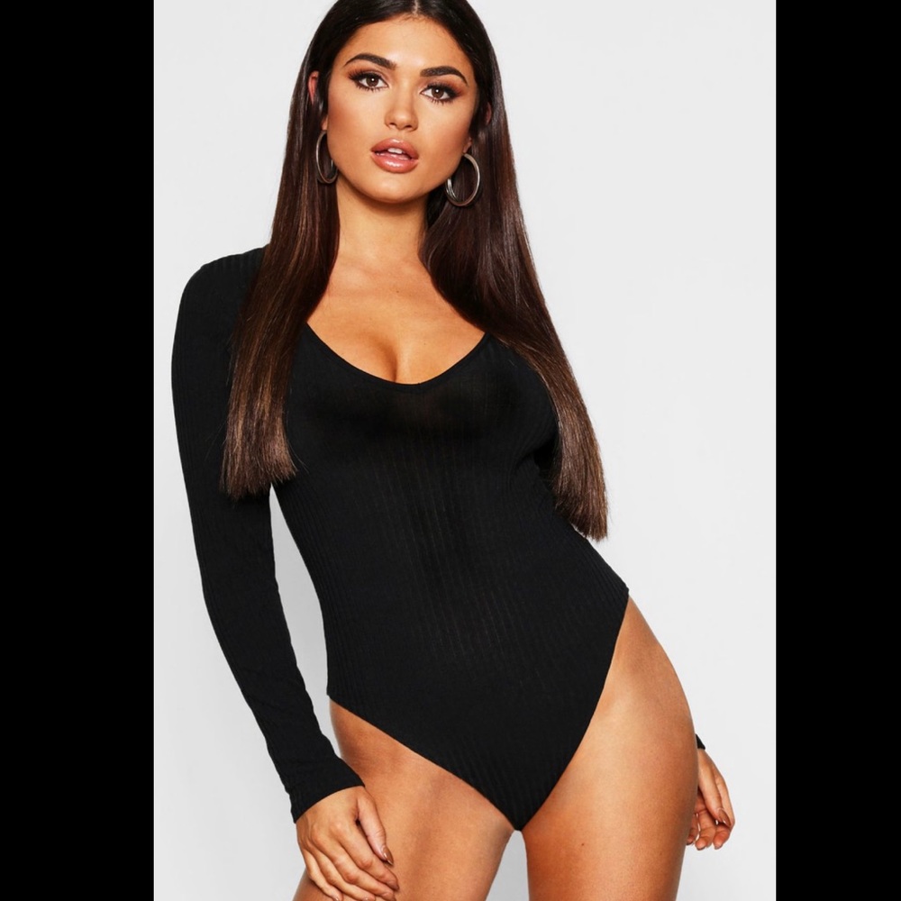 Boohoo Plunge Front V-Neck Black Ribbed Knit Bodysuit NWT